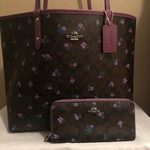 Large Coach Tote with Matching wallet